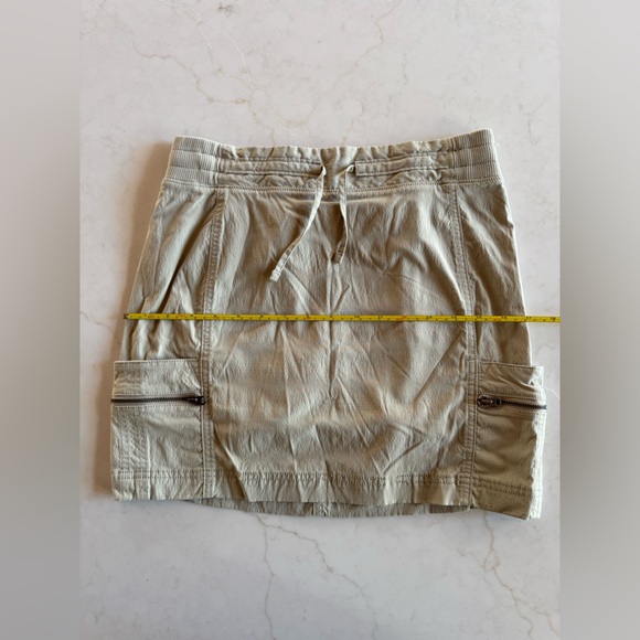 Women’s Athleta Skort - Size 6 - - Picture 3 of 7